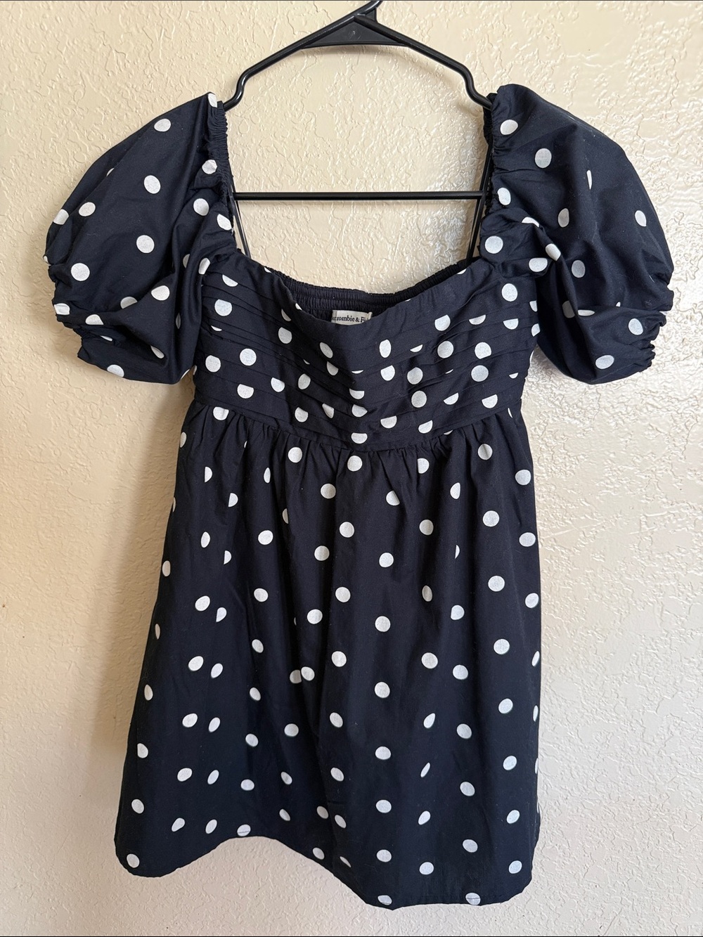 NWOT Abercrombie & Fitch Black Polka Dot Mini Dress